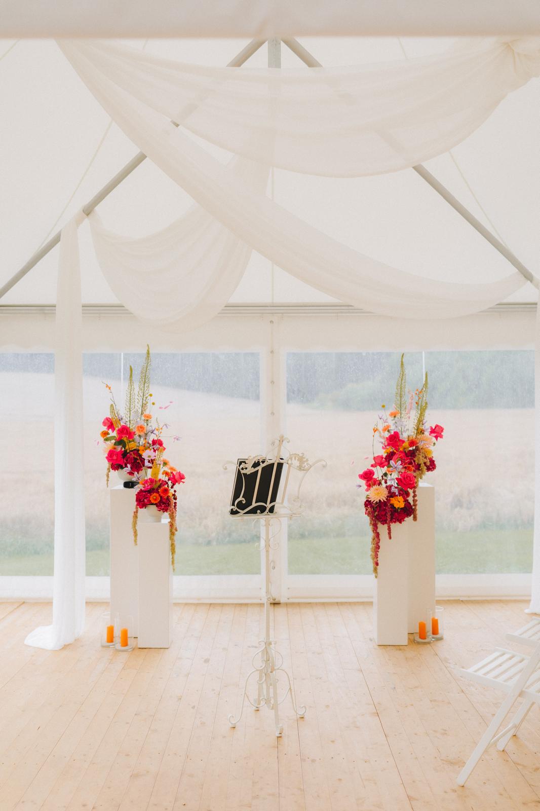 bunte Sommerhochzeit am Schafhof in Velburg