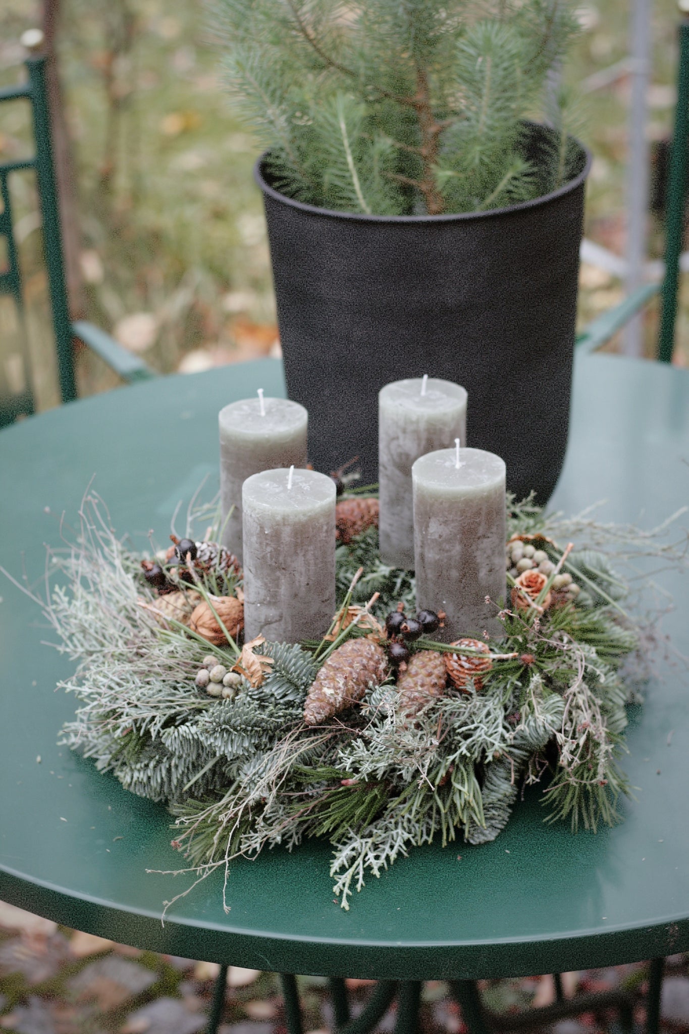 VORBESTELLUNG// Adventskranz aus gemischtem Grün & Stumpenkerzen, Durchmesser ca. 35cm