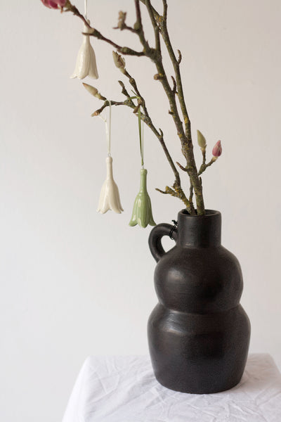 Wikholm Form // dekorative Blüte in Gelb zum Hängen, Osterdekoration