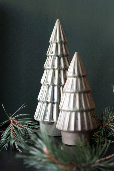 Wikholm Form// Keramik Baum Weihnachtsschmuck in zwei Größen und Farben