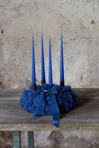 VORBESTELLUNG// Adventskranz D28cm mit blauem Islandmoos und Ester und Erik Kerzen