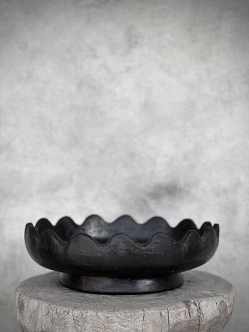 Schwarze Keramikschale in zwei Größen