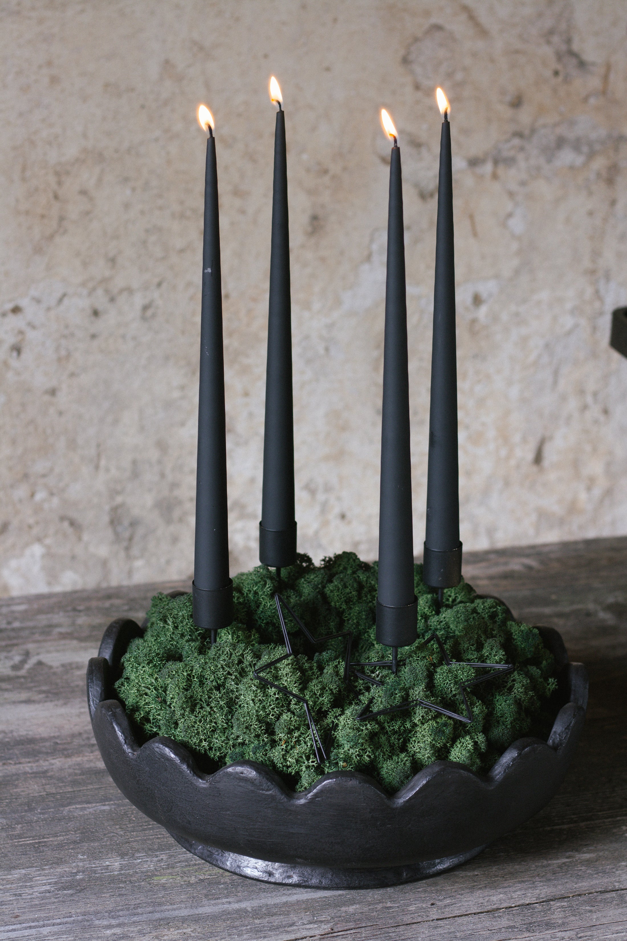 VORBESTELLUNG// Adventskranz D28cm mit grünem Islandmoos und Ester und Erik Kerzen