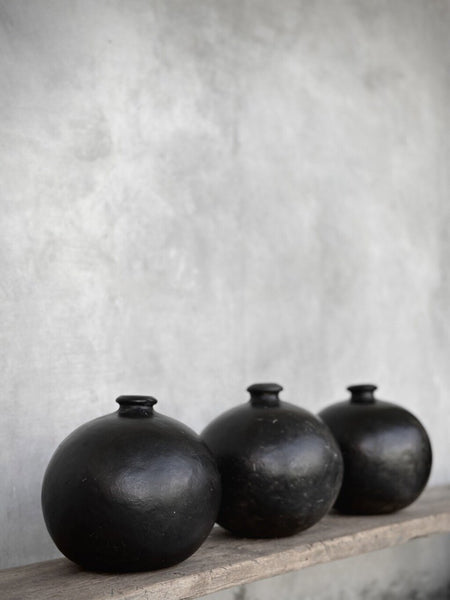 schwere Keramikvase in Schwarz 24x24cm